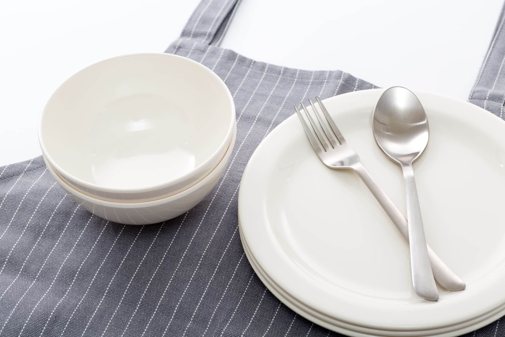 食器の処分にかかる費用とは