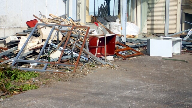 粗大ごみ回収業者に依頼するときのメリットとデメリット