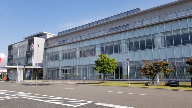 ソファーの処分は自分でそれとも業者に依頼どっちがお得？