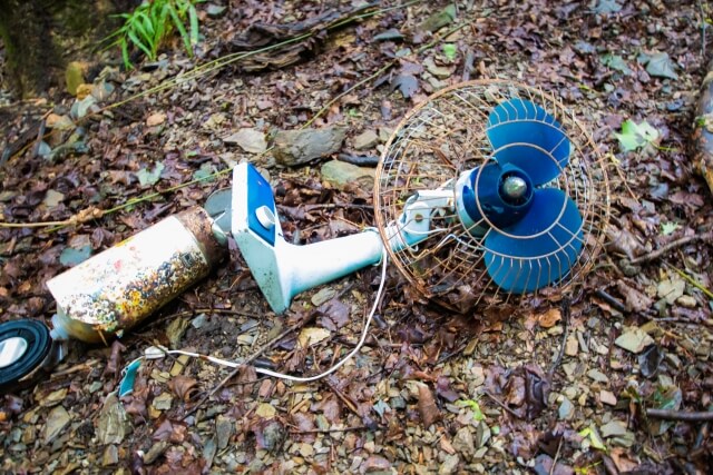 不法投棄は罰せられる