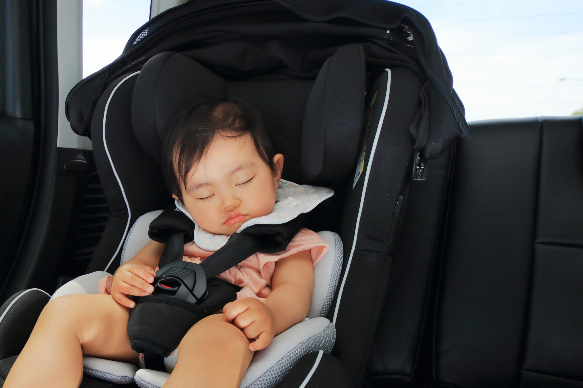 チャイルドシートの捨て方とは