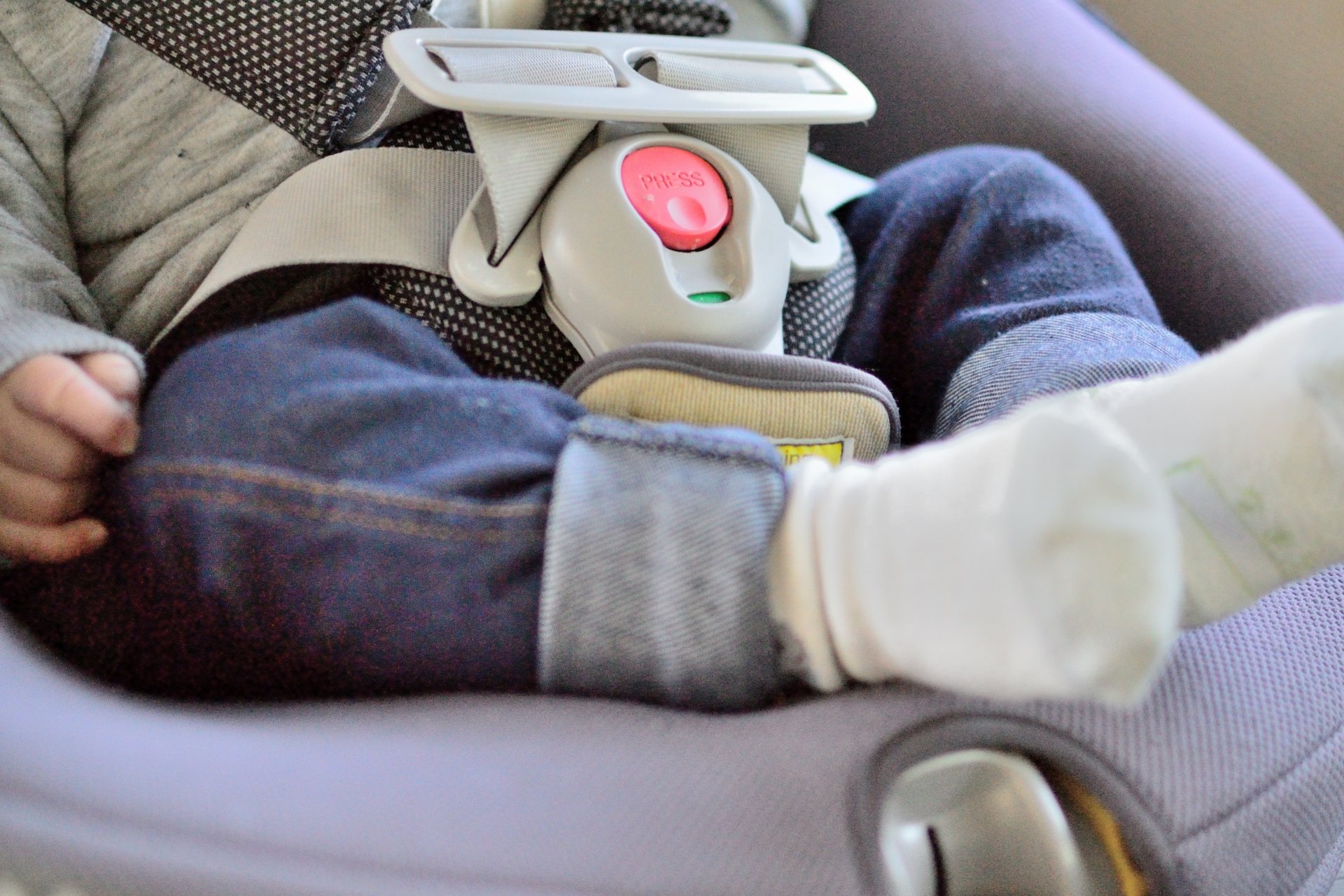 チャイルドシートを業者で処分する方法