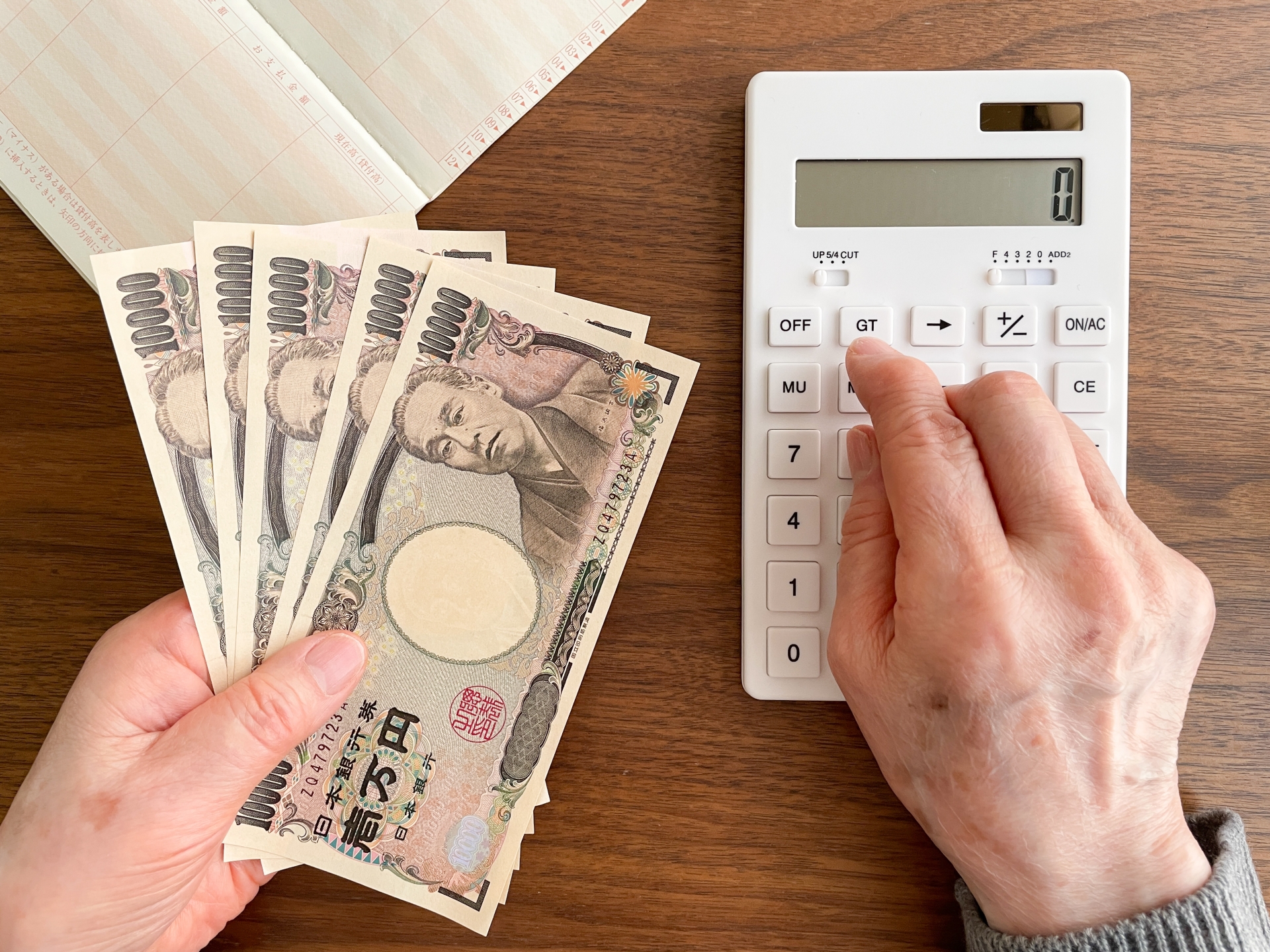 折りたたみ式テーブルの処分する際にかかる費用