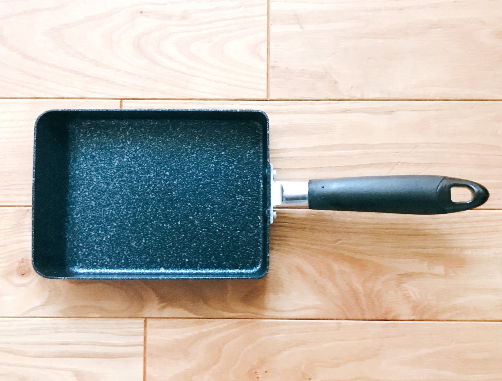 フライパンを不用品回収業者で処分する方法とは